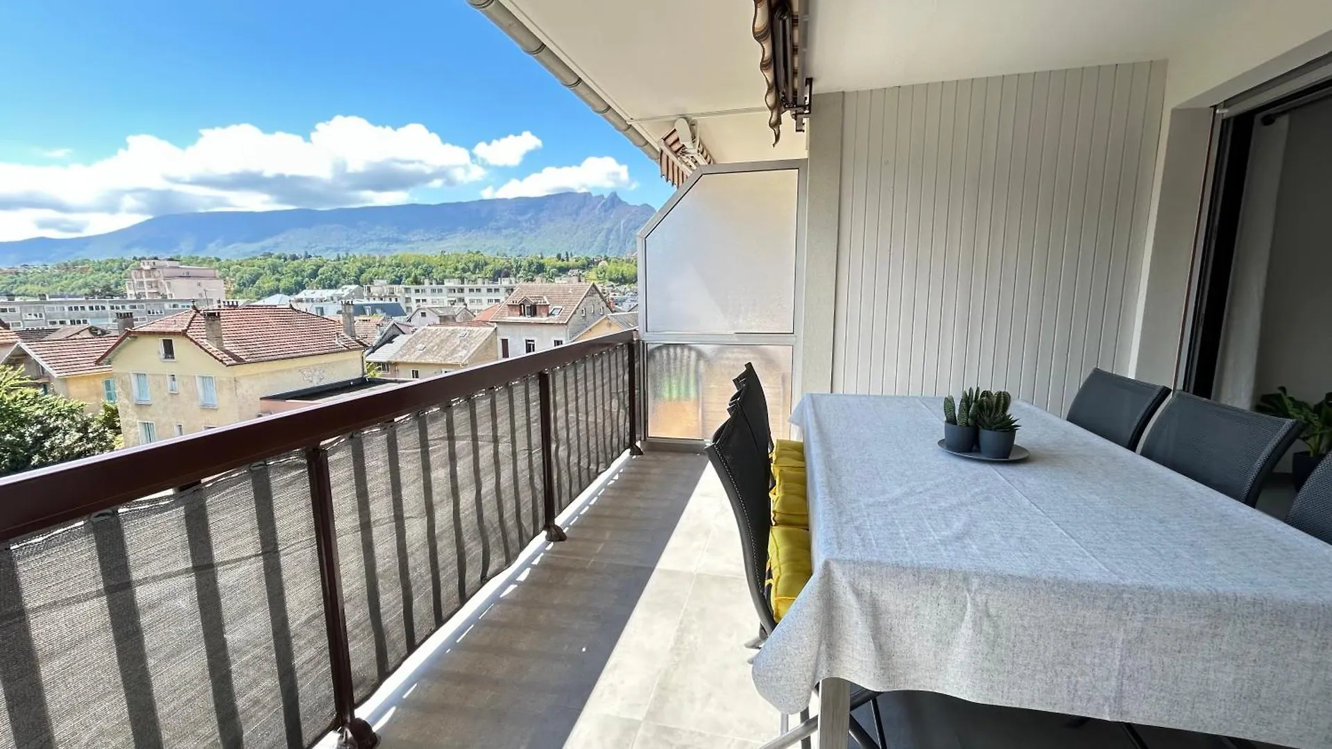2 Chambres Dans Appartement Neuf, Terrasse Sud, Meuble Contemporain, Parking Aix-les-Bains